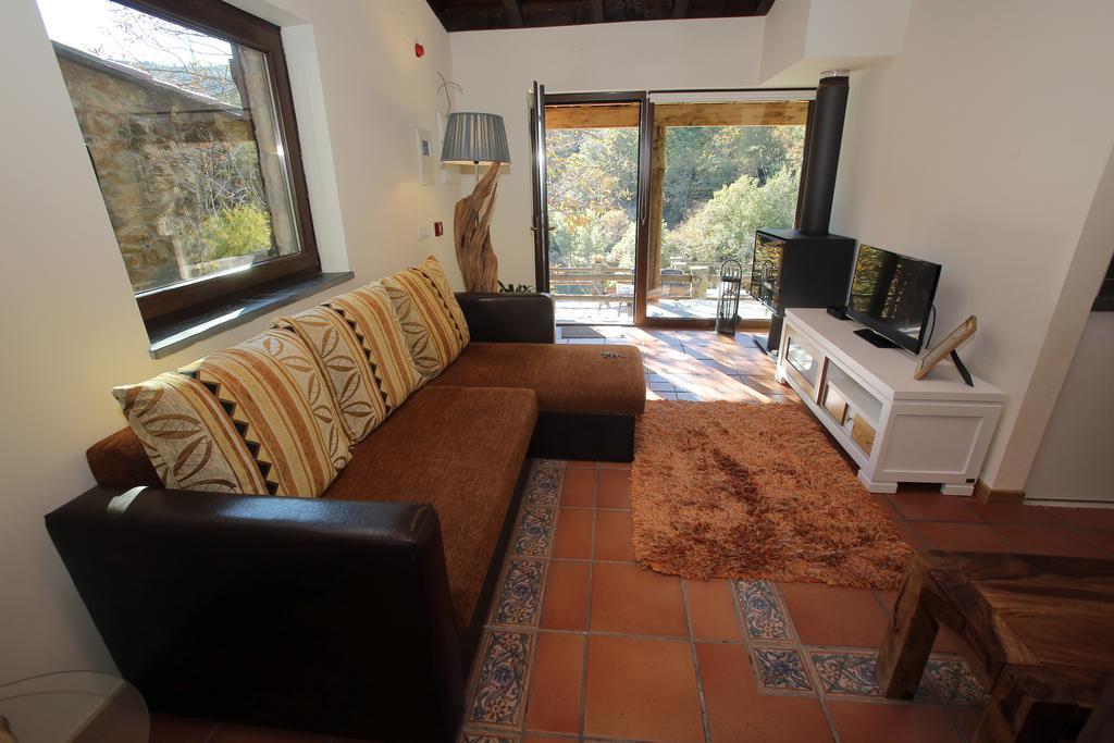 Mountain Whisper Villa Gondramaz Ngoại thất bức ảnh